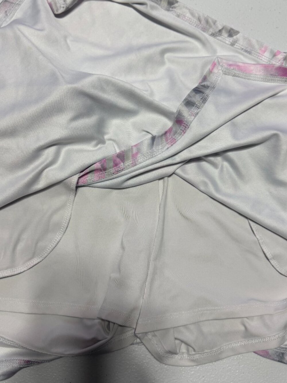 PGA TOUR Women's Golf Skort Size Large White Pink Floral Print Built In Shorts - Picture 4 of 5